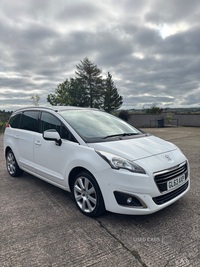 Peugeot 5008 1.6 HDi Allure 5dr in Armagh