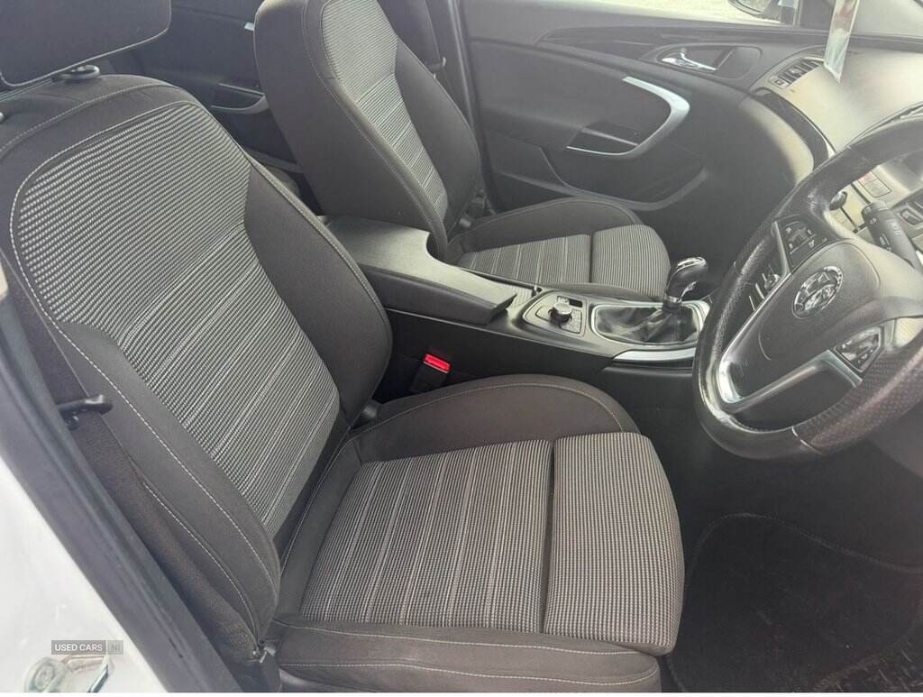 Sep 2011 Vauxhall Insignia 2.0 CDTi SRi Nav [160] 5dr
