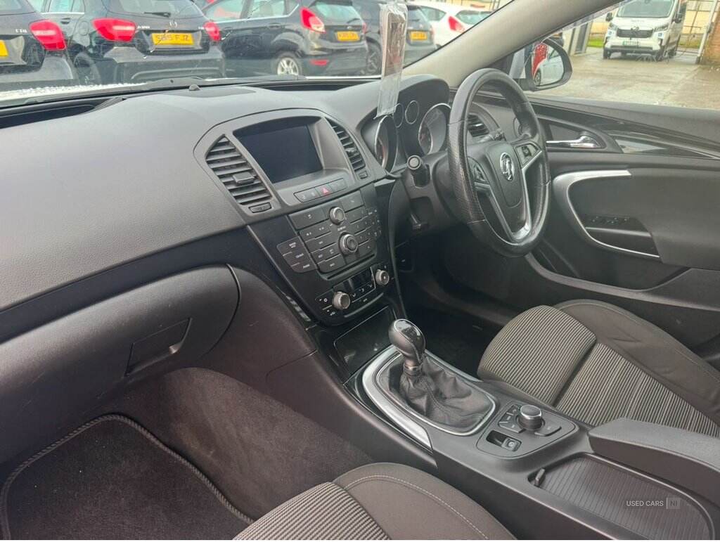 Sep 2011 Vauxhall Insignia 2.0 CDTi SRi Nav [160] 5dr