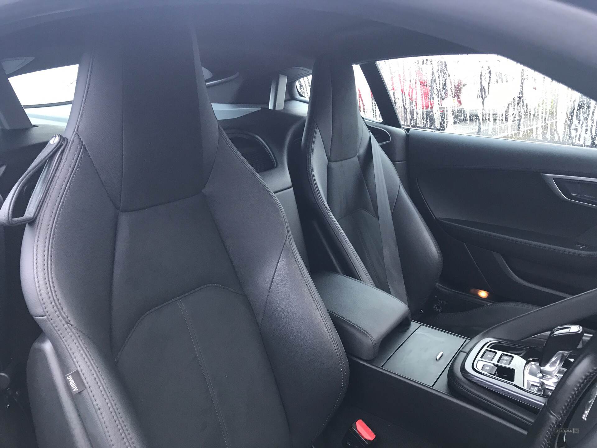 Mar 2022 Jaguar F-Type 2.0 P300 R-Dynamic 2dr Auto