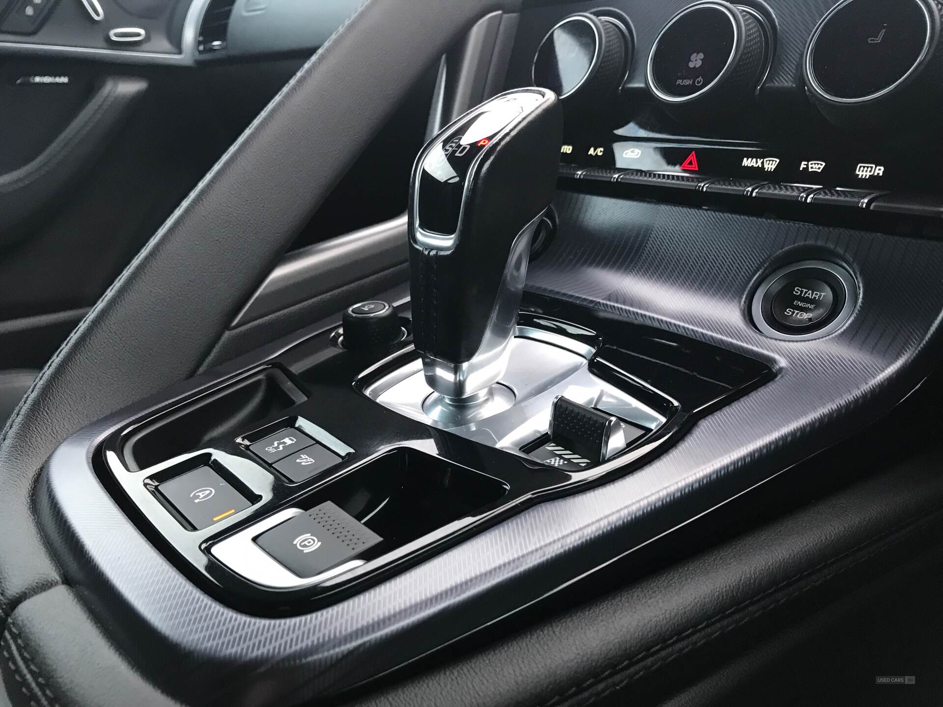 Mar 2022 Jaguar F-Type 2.0 P300 R-Dynamic 2dr Auto