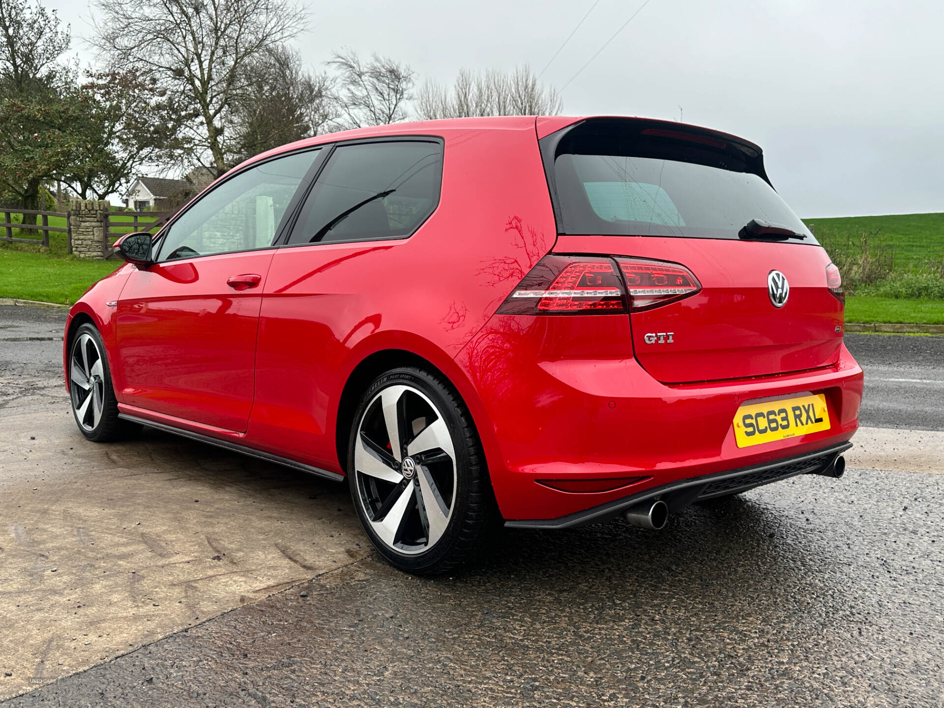 Volkswagen Golf HATCHBACK in Down