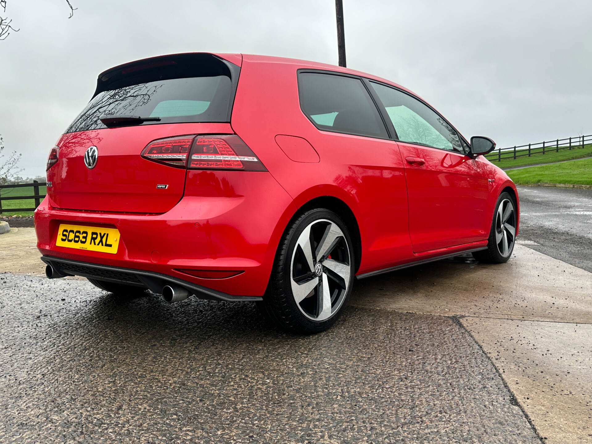 Volkswagen Golf HATCHBACK in Down