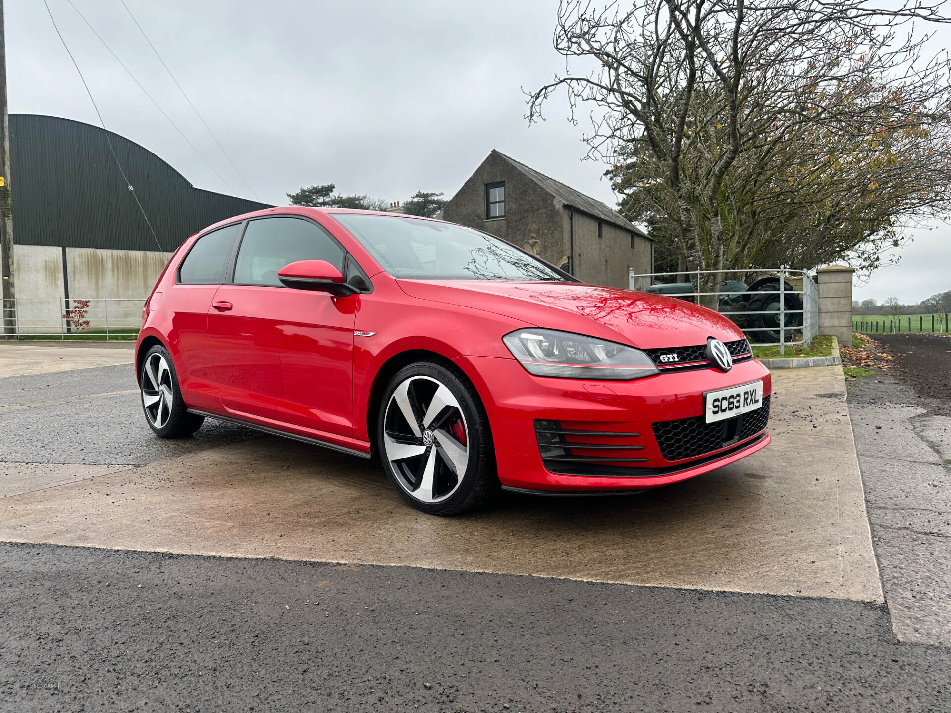 Volkswagen Golf HATCHBACK in Down