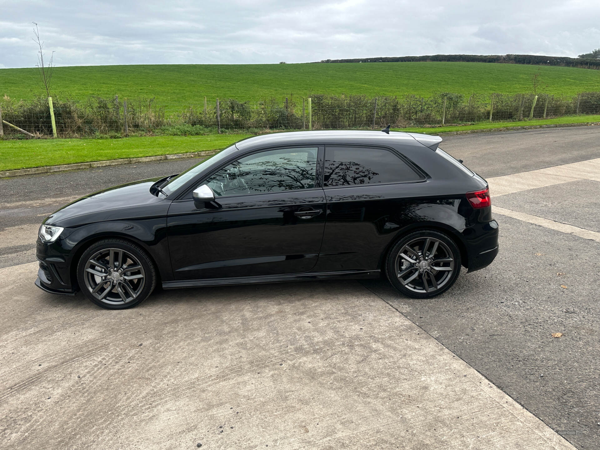 Audi A3 HATCHBACK in Down