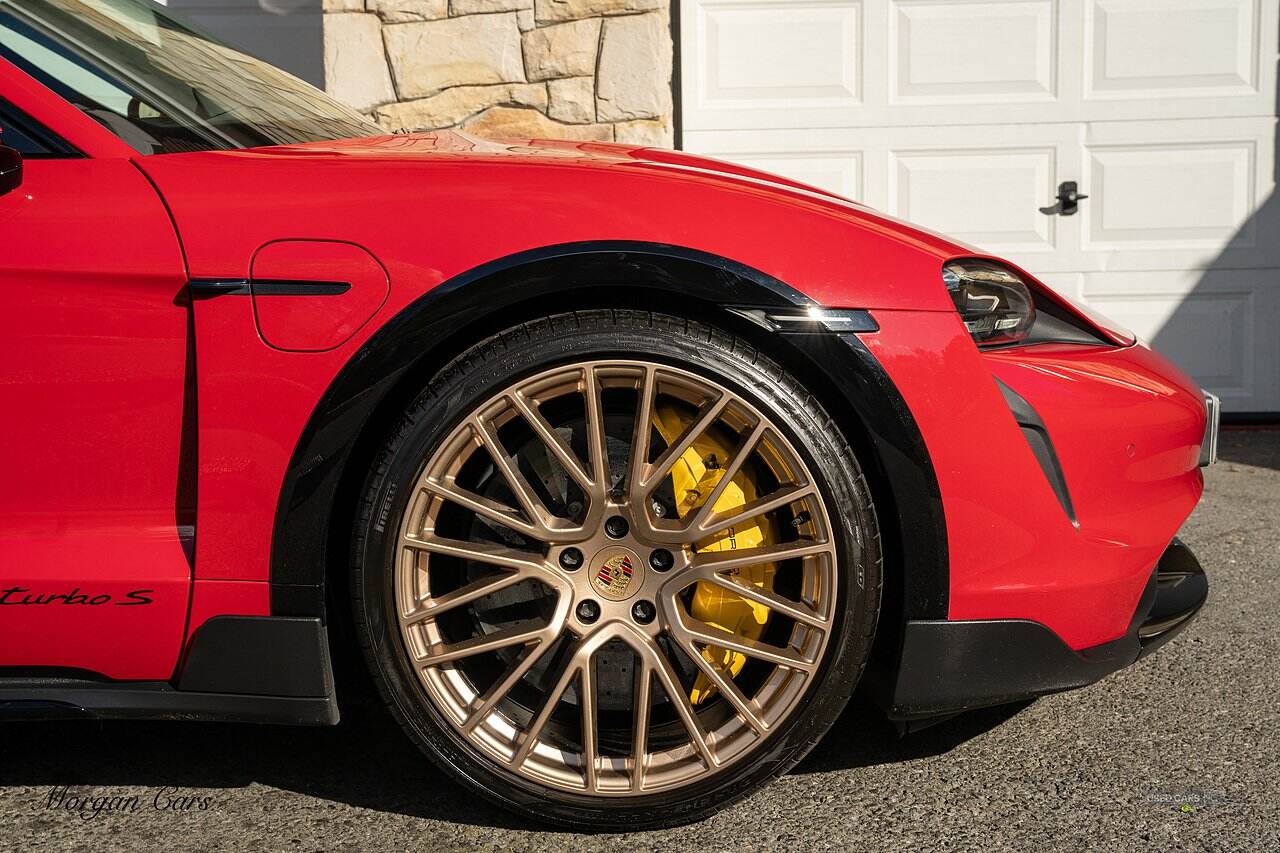 Oct 2021 Porsche Taycan 560kW Turbo S 93kWh 5dr Auto