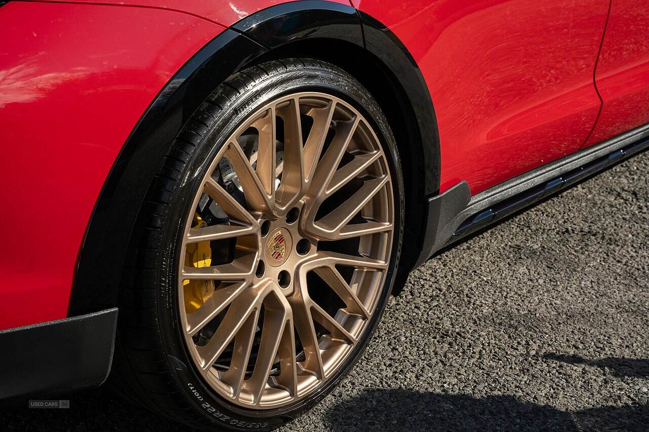 Oct 2021 Porsche Taycan 560kW Turbo S 93kWh 5dr Auto
