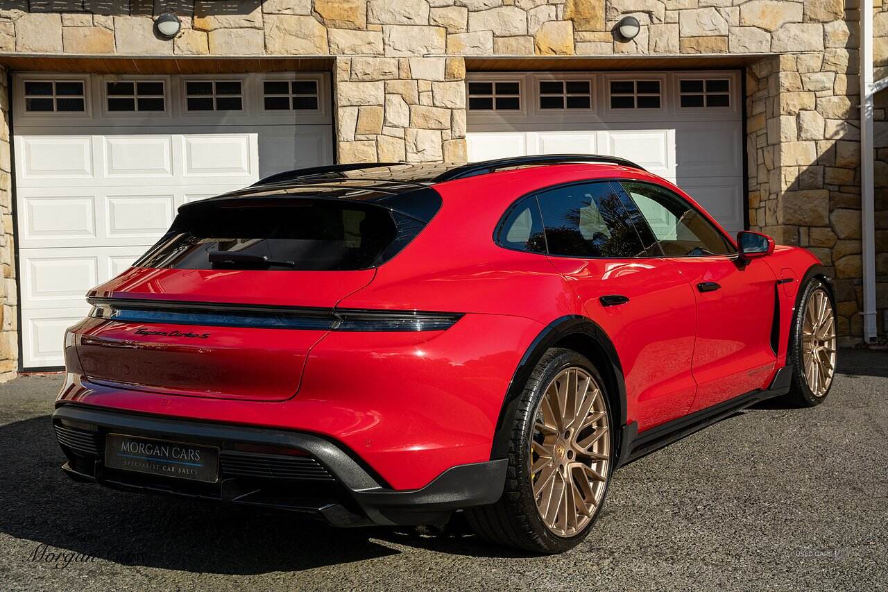 Oct 2021 Porsche Taycan 560kW Turbo S 93kWh 5dr Auto