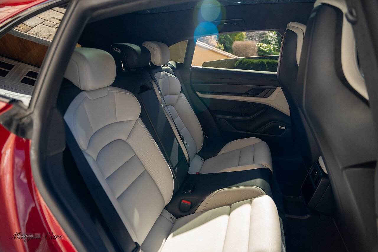 Oct 2021 Porsche Taycan 560kW Turbo S 93kWh 5dr Auto