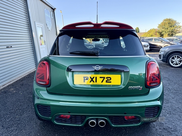 MINI Hatch in Down