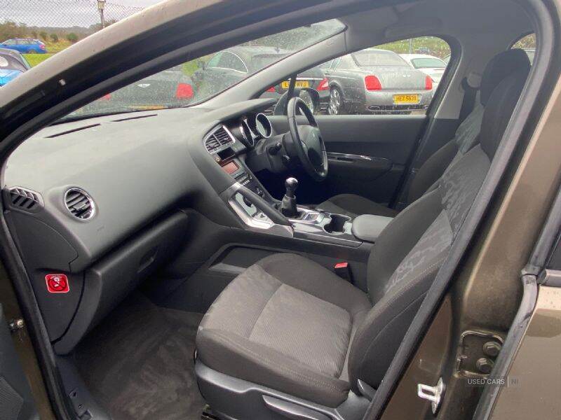 Dec 2009 Peugeot 3008 1.6 VTi Sport 5dr