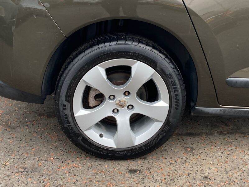 Dec 2009 Peugeot 3008 1.6 VTi Sport 5dr