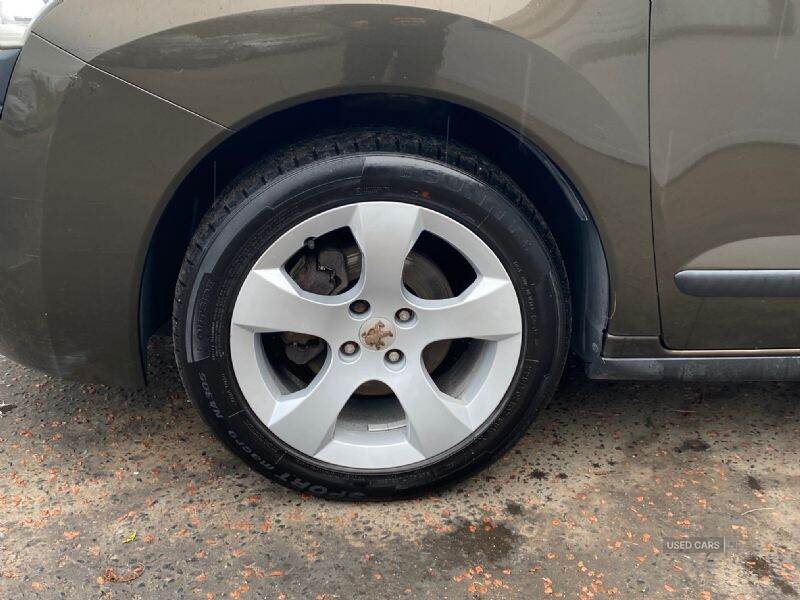 Dec 2009 Peugeot 3008 1.6 VTi Sport 5dr