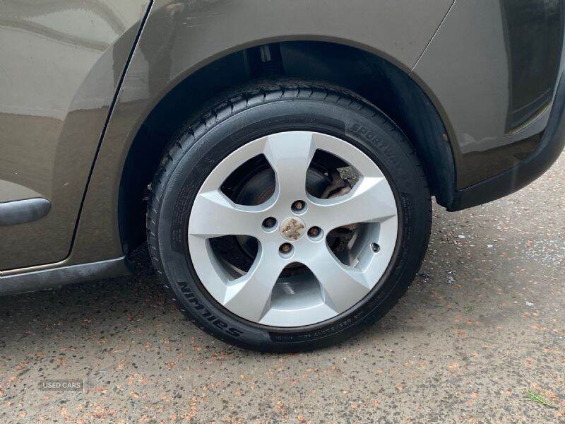 Dec 2009 Peugeot 3008 1.6 VTi Sport 5dr