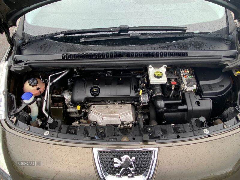 Dec 2009 Peugeot 3008 1.6 VTi Sport 5dr