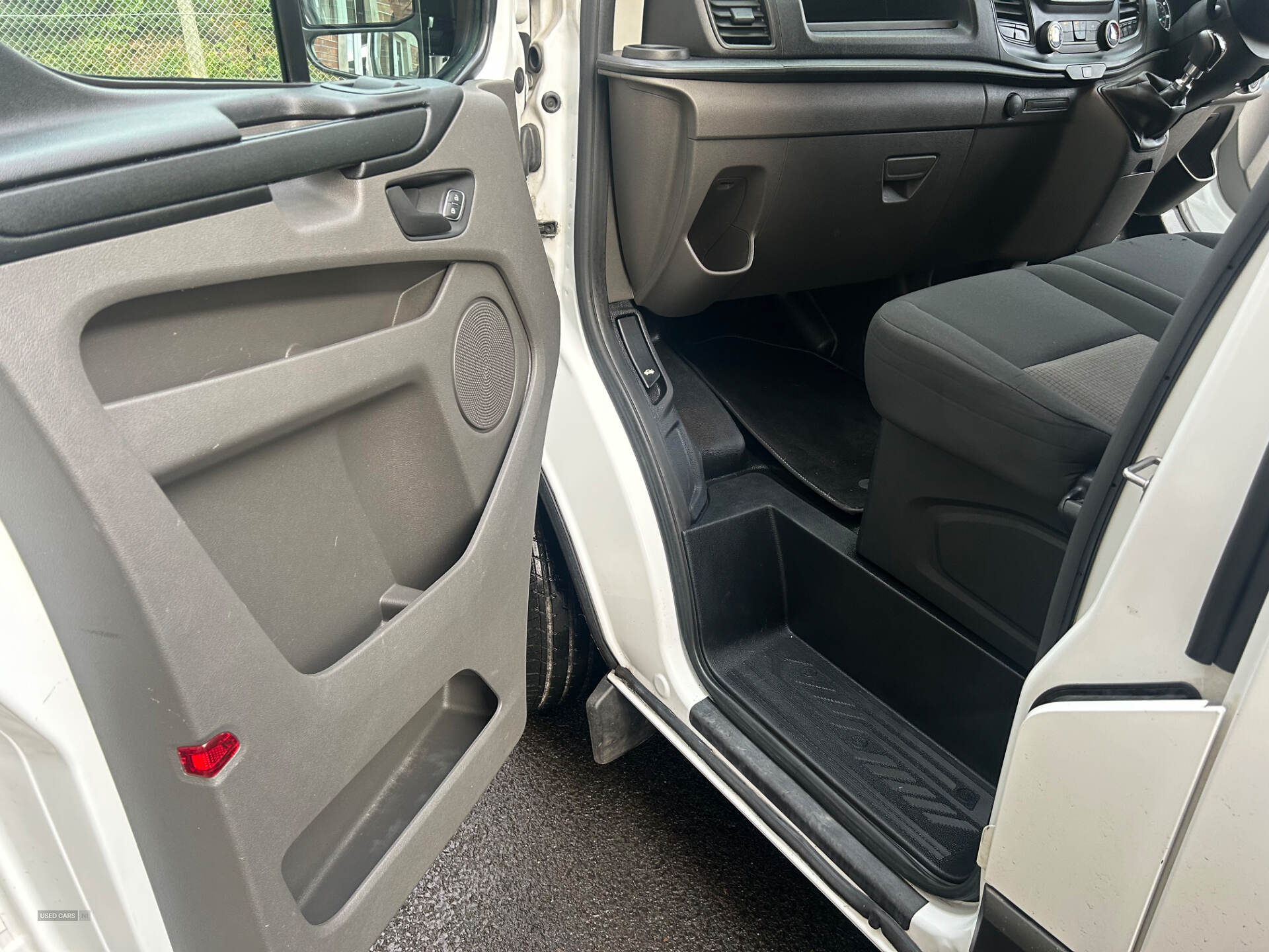 Ford Transit Custom 300 L1 DIESEL FWD in Derry / Londonderry