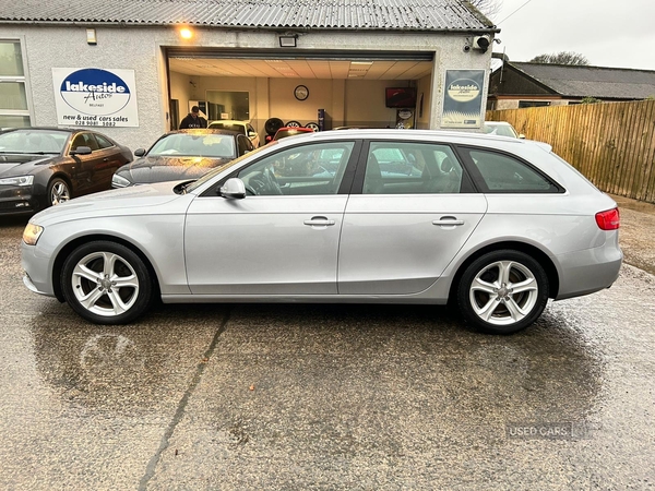 Audi A4 DIESEL AVANT in Down