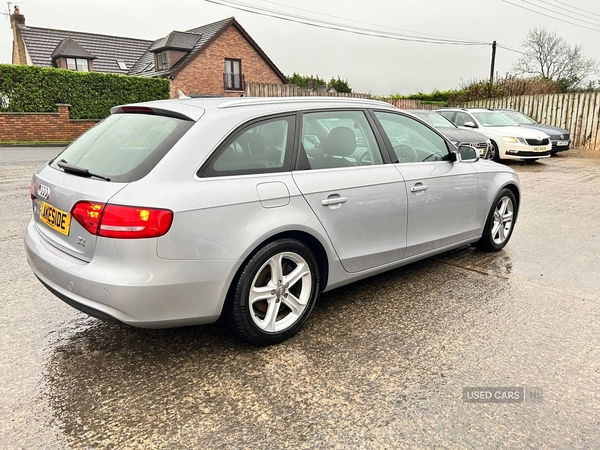 Audi A4 DIESEL AVANT in Down