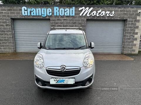 Sep 2018 Vauxhall Combo 2000 1.3 CDTI 16V 95ps H1 Sportive Van Euro 6