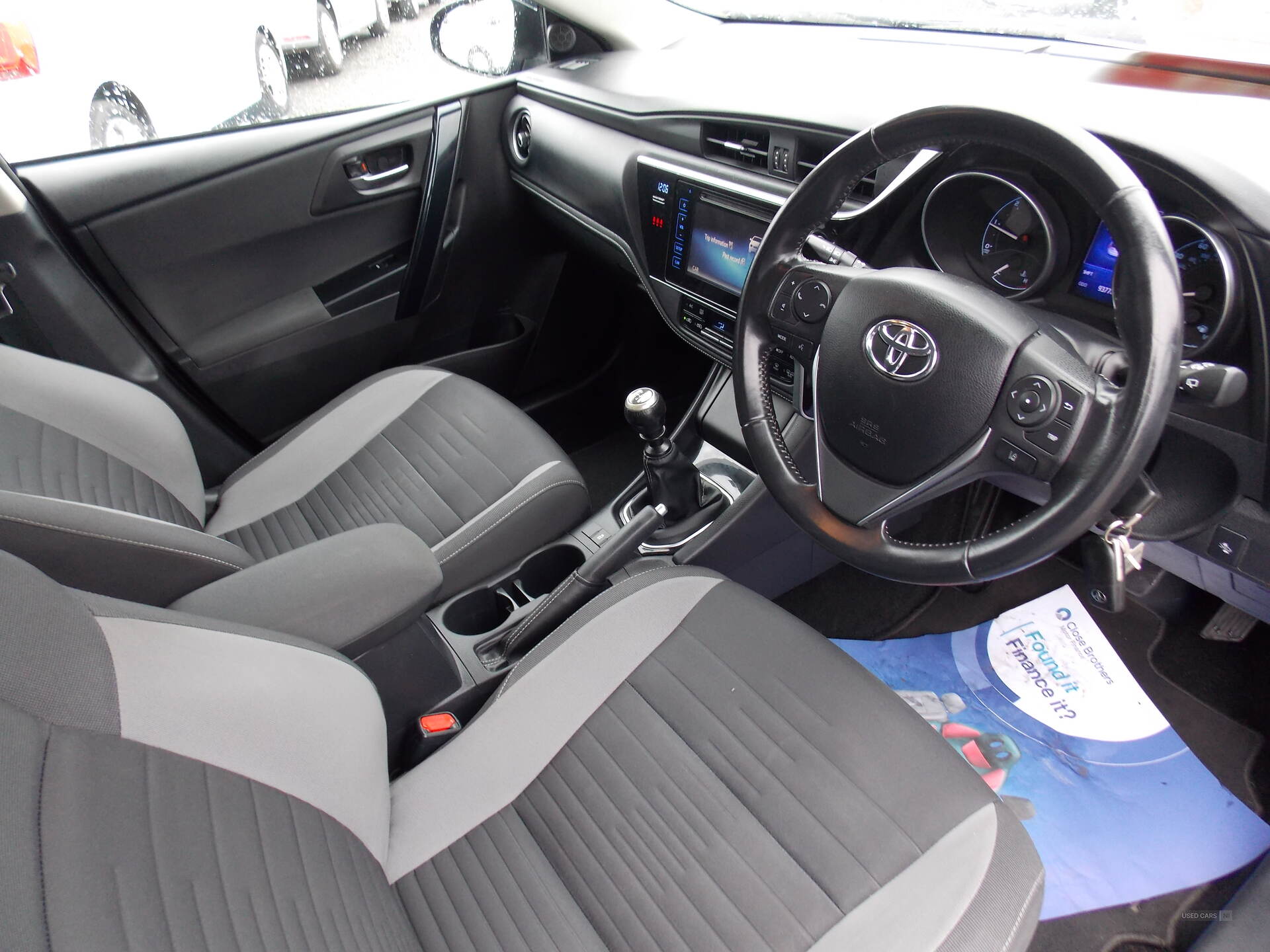 Dec 2017 Toyota Auris 1.6 D-4D Icon TSS 5dr