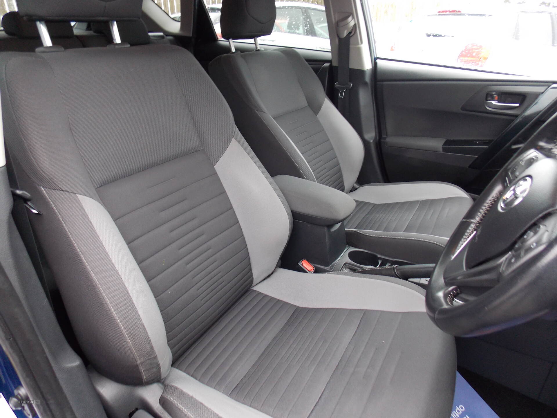 Dec 2017 Toyota Auris 1.6 D-4D Icon TSS 5dr