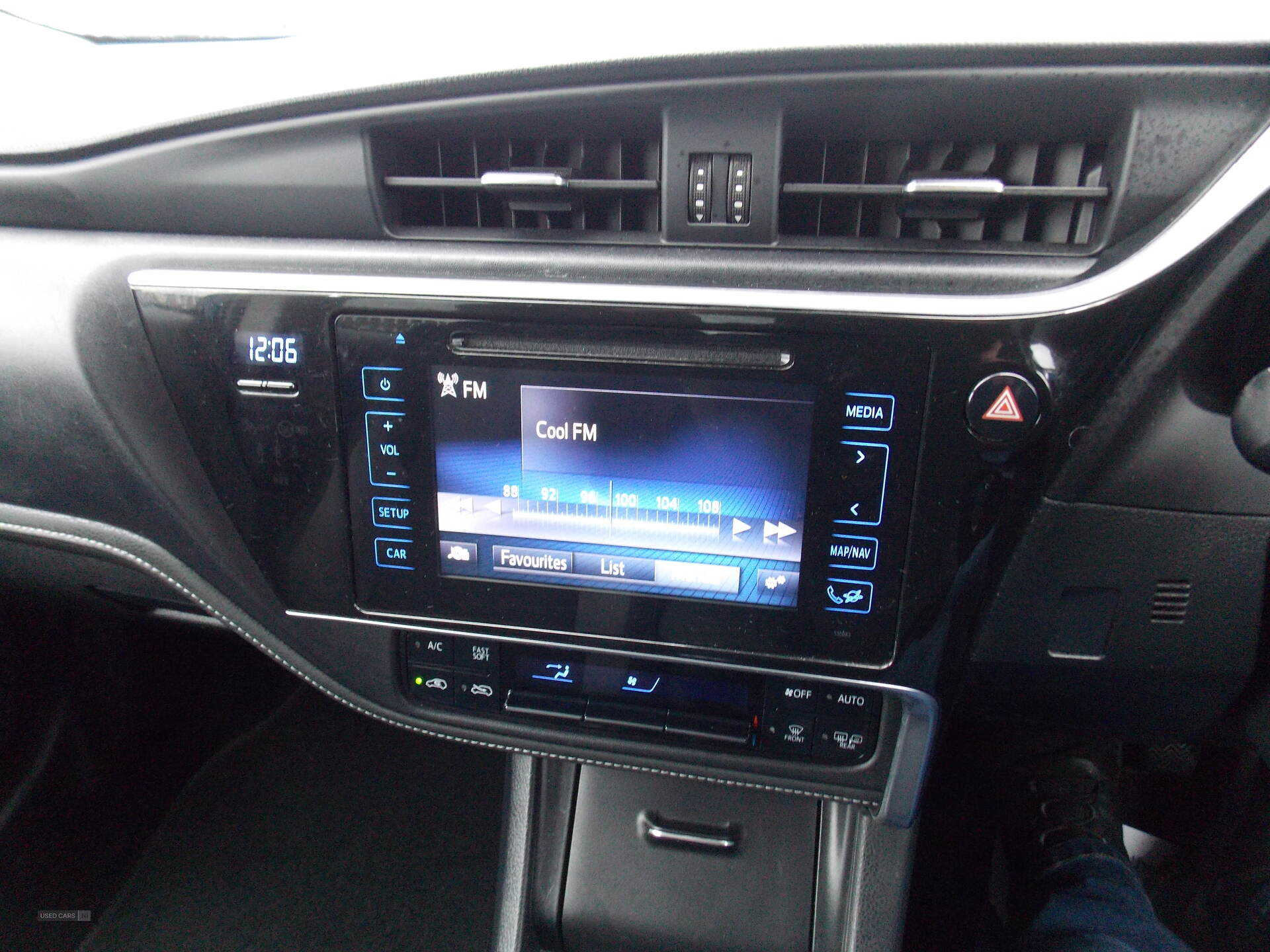 Dec 2017 Toyota Auris 1.6 D-4D Icon TSS 5dr