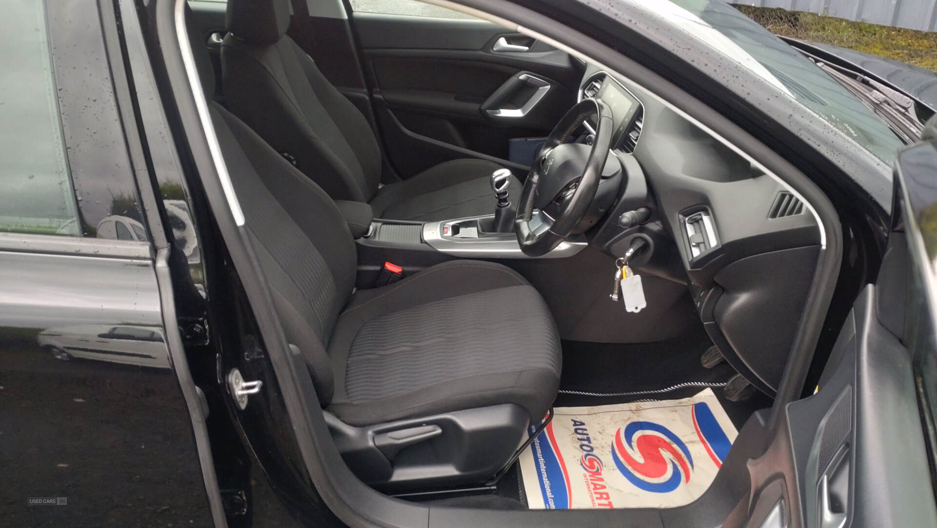Nov 2015 Peugeot 308 1.6 BlueHDi 120 Active 5dr