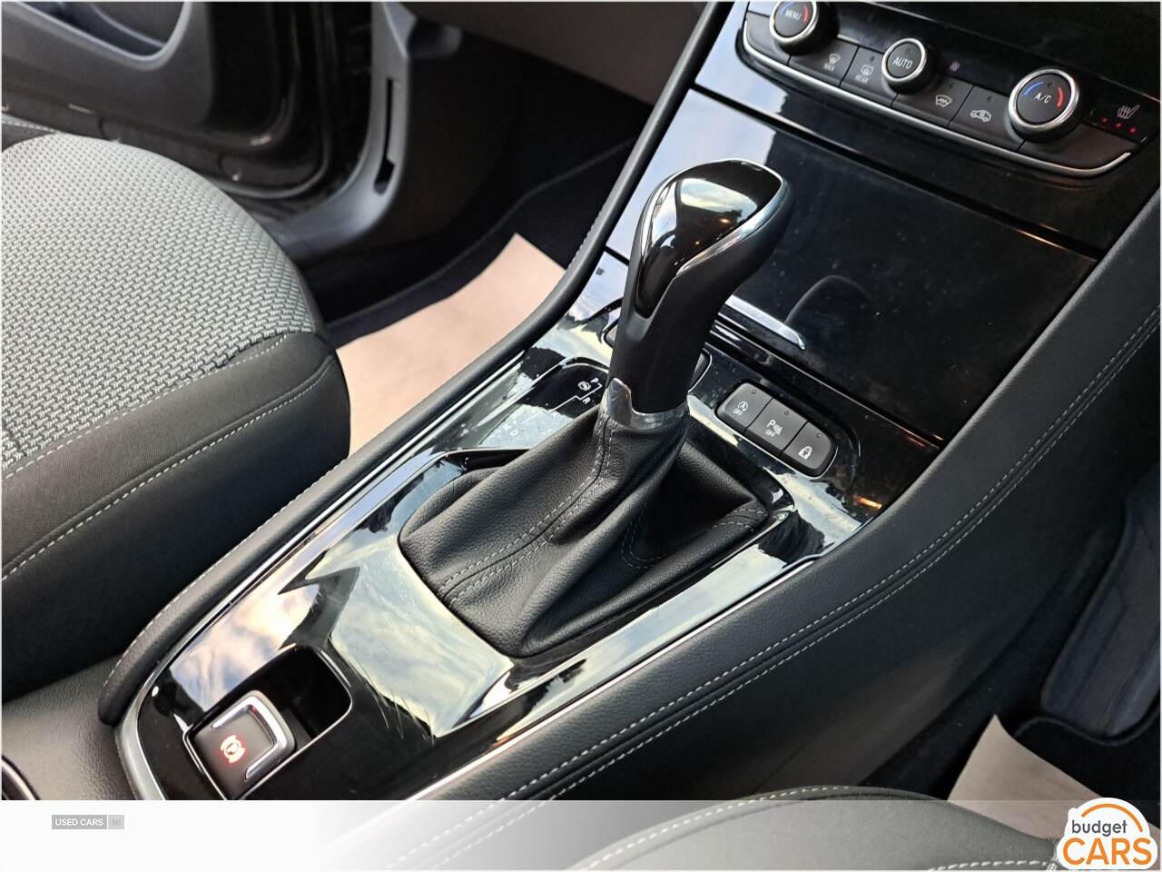 Sep 2018 Vauxhall Grandland X 1.5 Turbo D SE 5dr Auto