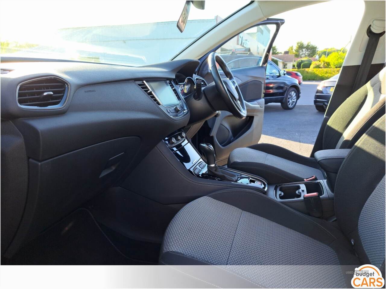 Vauxhall Grandland X DIESEL HATCHBACK in Down