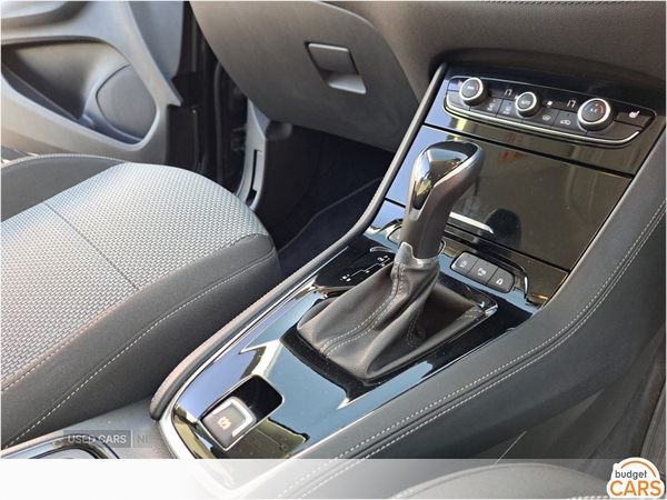 Vauxhall Grandland X DIESEL HATCHBACK in Down