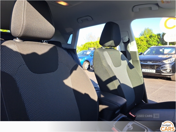 Vauxhall Grandland X DIESEL HATCHBACK in Down