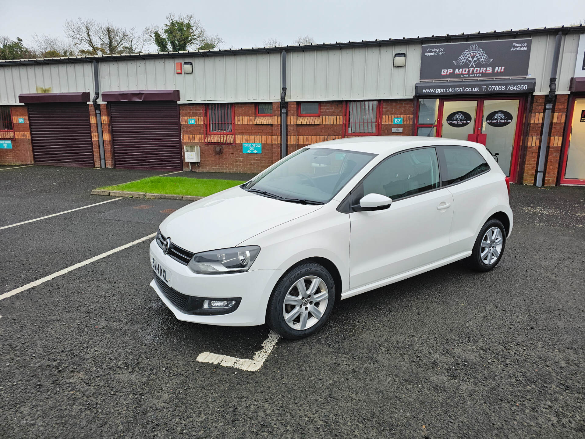 Volkswagen Polo HATCHBACK in Down