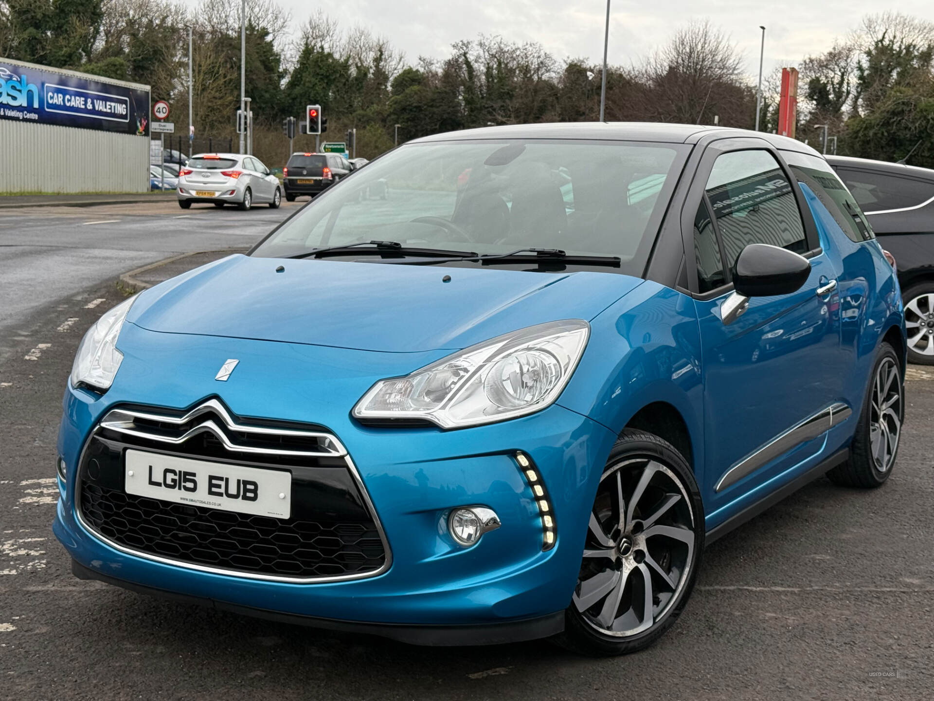 Citroen DS3 HATCHBACK in Down