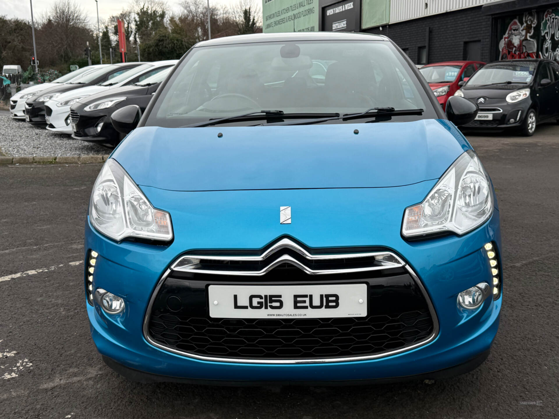 Citroen DS3 HATCHBACK in Down