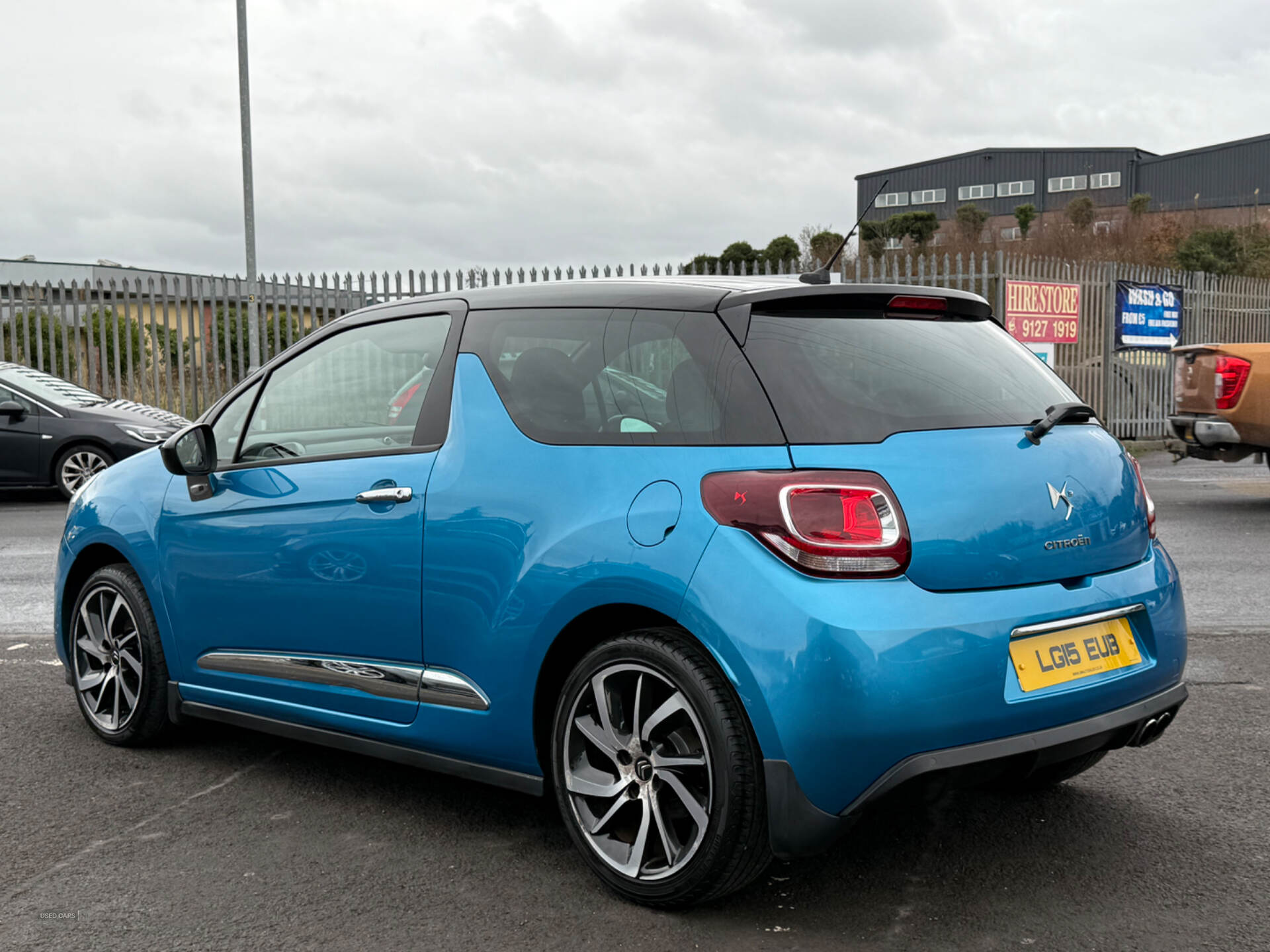 Citroen DS3 HATCHBACK in Down