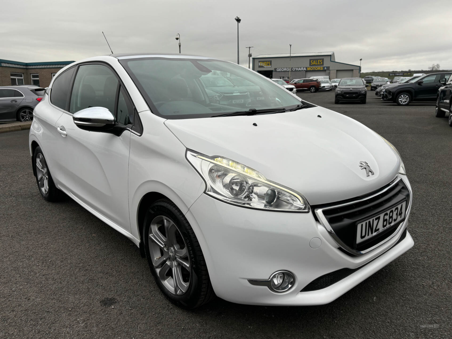 Peugeot 208 HATCHBACK in Derry / Londonderry