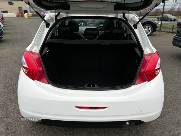 Peugeot 208 HATCHBACK in Derry / Londonderry