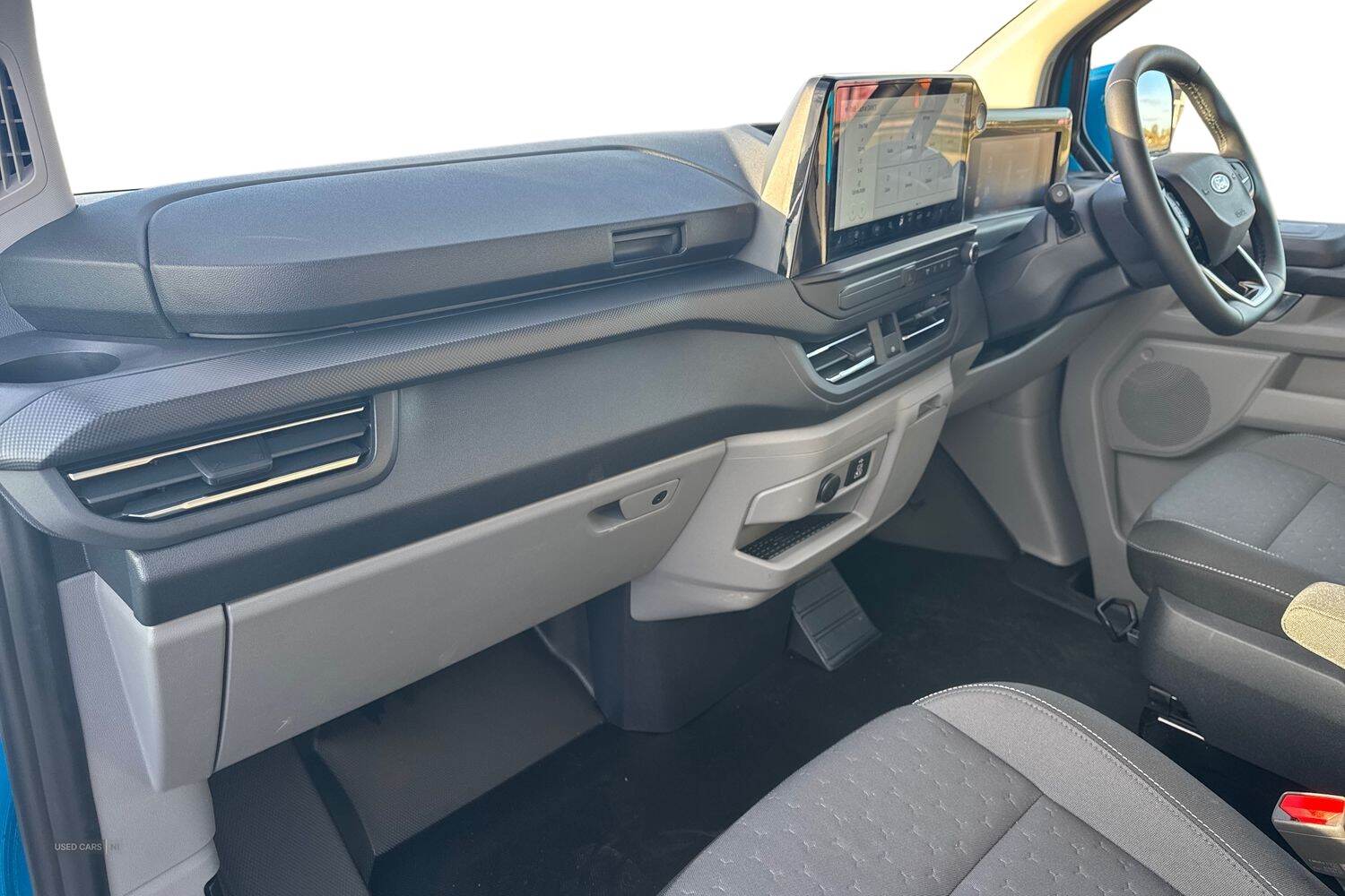 Sep 2024 Ford Transit Custom 100kW 65kWh H1 Van Limited Auto