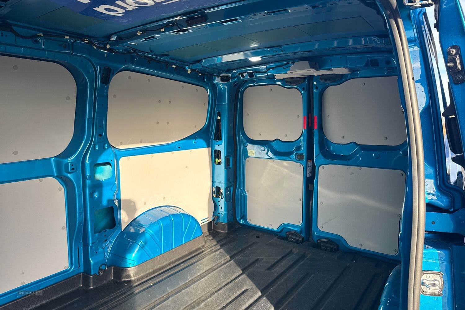 Sep 2024 Ford Transit Custom 100kW 65kWh H1 Van Limited Auto