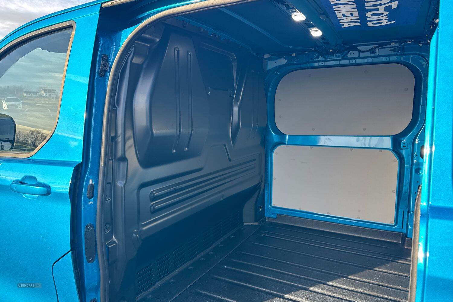 Sep 2024 Ford Transit Custom 100kW 65kWh H1 Van Limited Auto