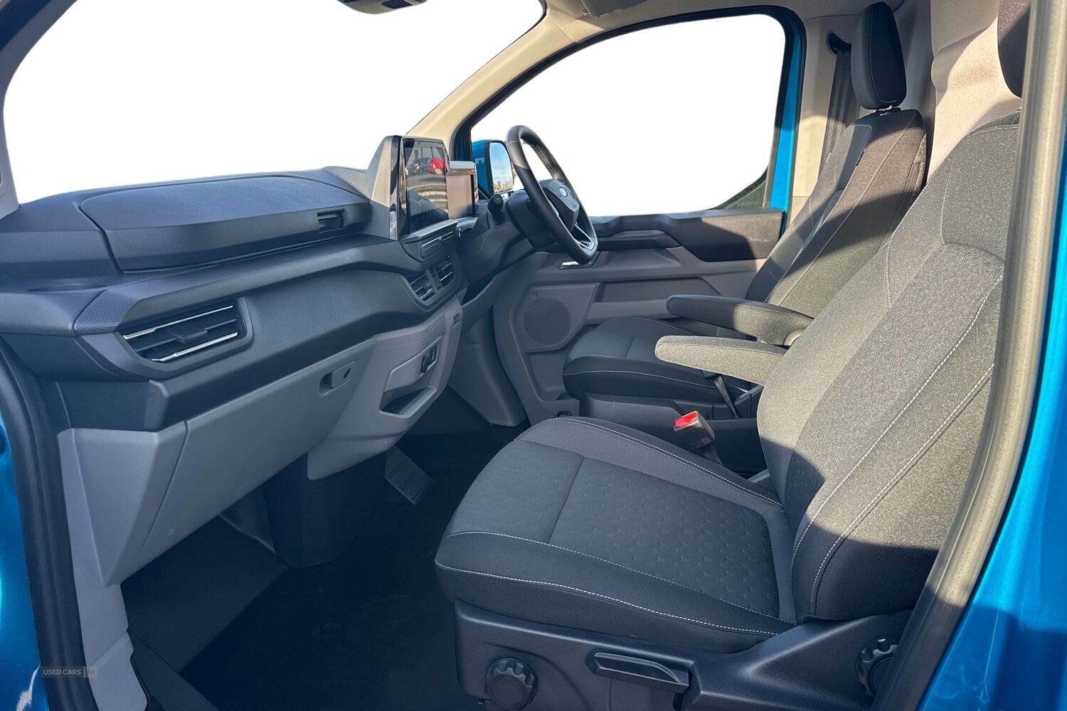 Sep 2024 Ford Transit Custom 100kW 65kWh H1 Van Limited Auto