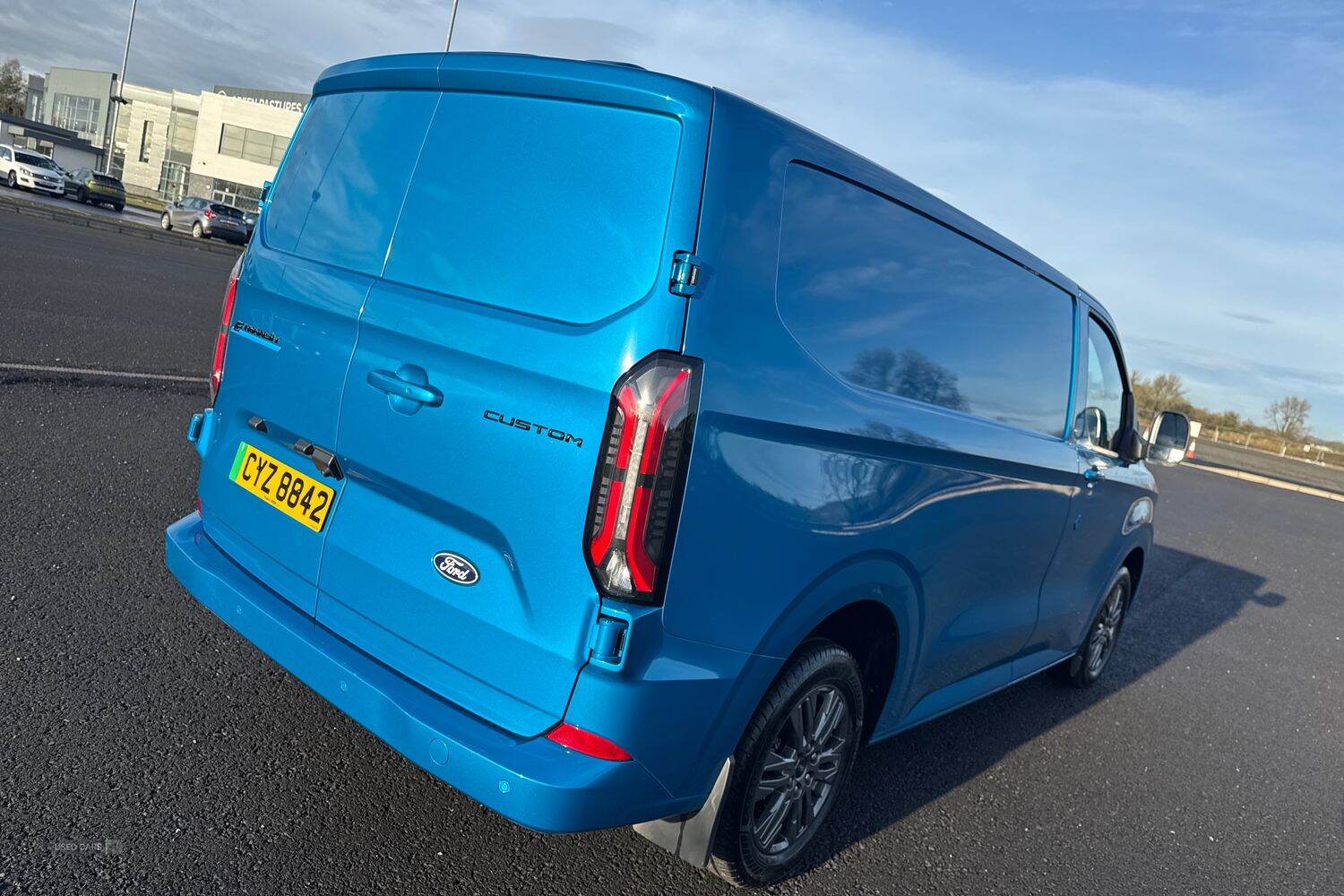 Sep 2024 Ford Transit Custom 100kW 65kWh H1 Van Limited Auto