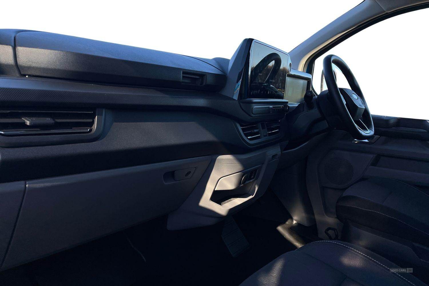 Sep 2024 Ford Transit Custom 100kW 65kWh H1 Van Limited Auto