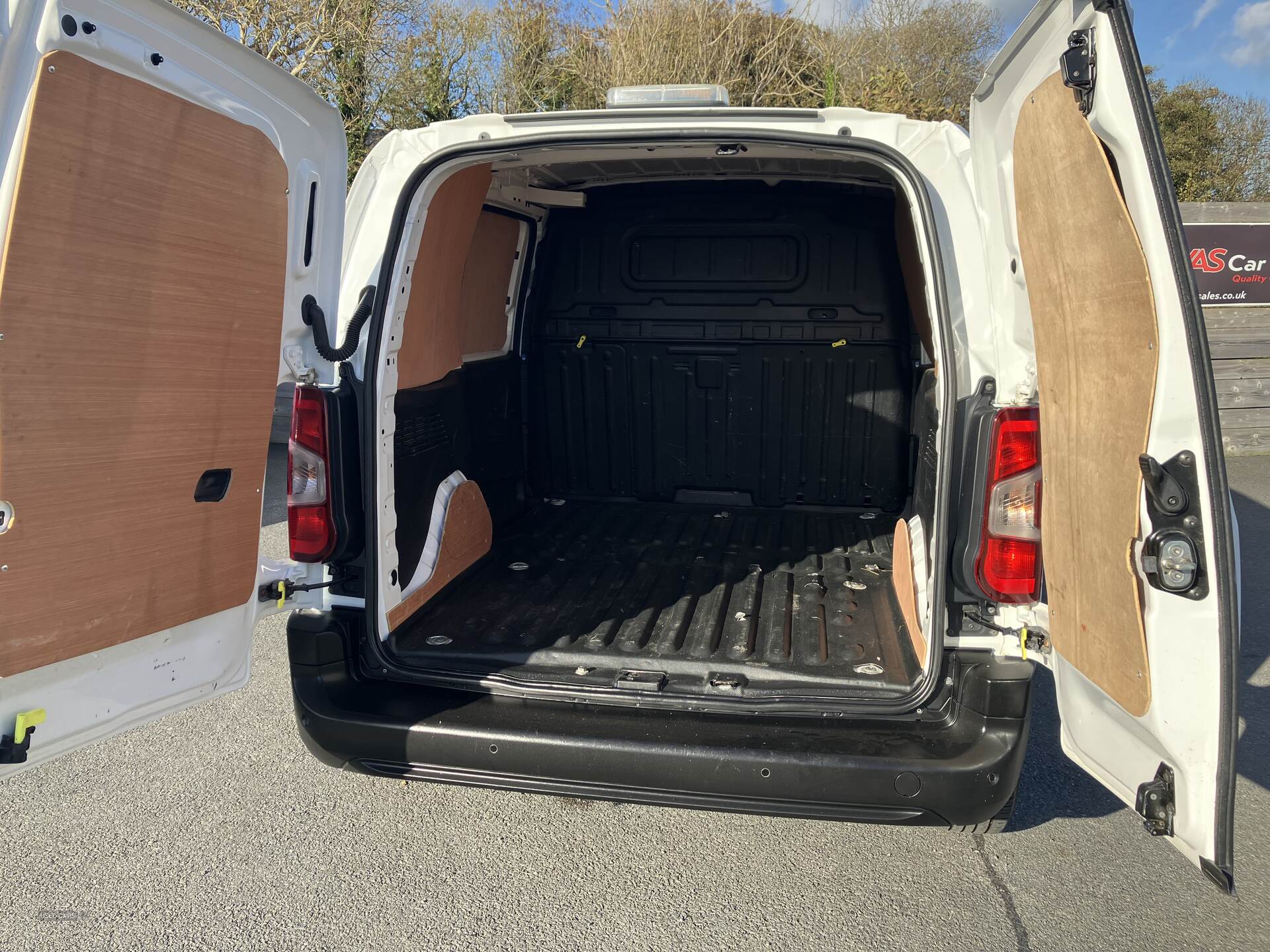 Citroen Berlingo M DIESEL in Down