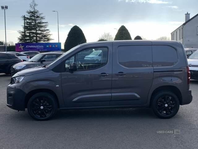 Sep 2021 Peugeot Partner 1000 1.5 BlueHDi 130 Asphalt Premium Van EAT8