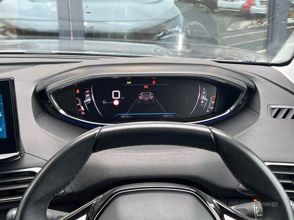 Sep 2021 Peugeot 3008 1.5 BlueHDi Allure Premium 5dr