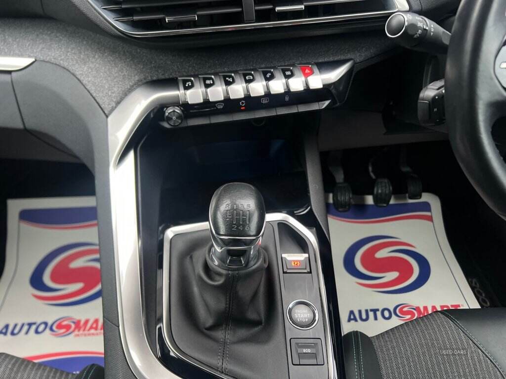 Sep 2021 Peugeot 3008 1.5 BlueHDi Allure Premium 5dr