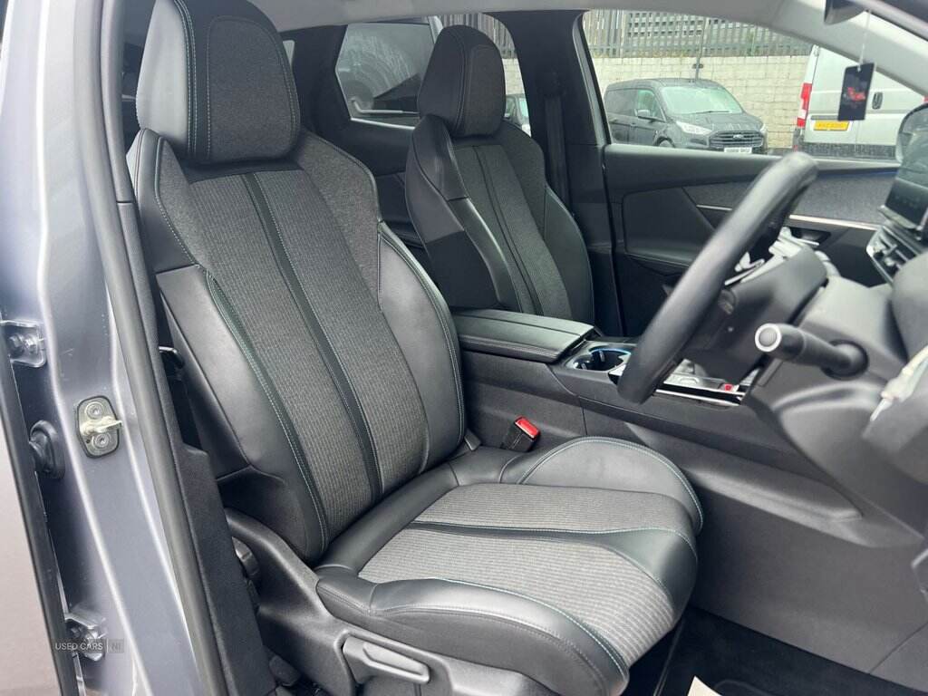 Sep 2021 Peugeot 3008 1.5 BlueHDi Allure Premium 5dr