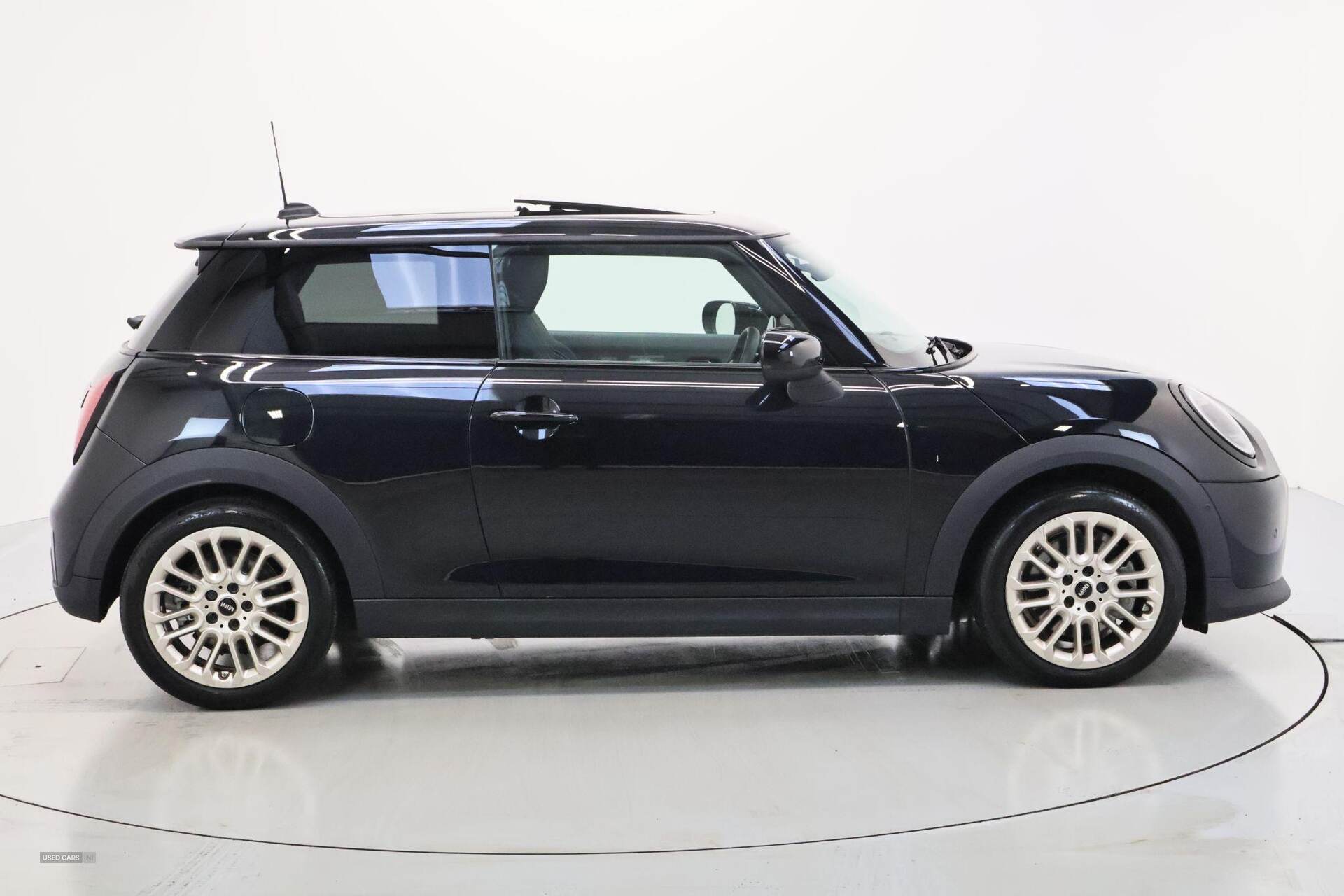 Apr 2024 MINI Hatch Cooper 1.5 C Exclusive 3dr Auto