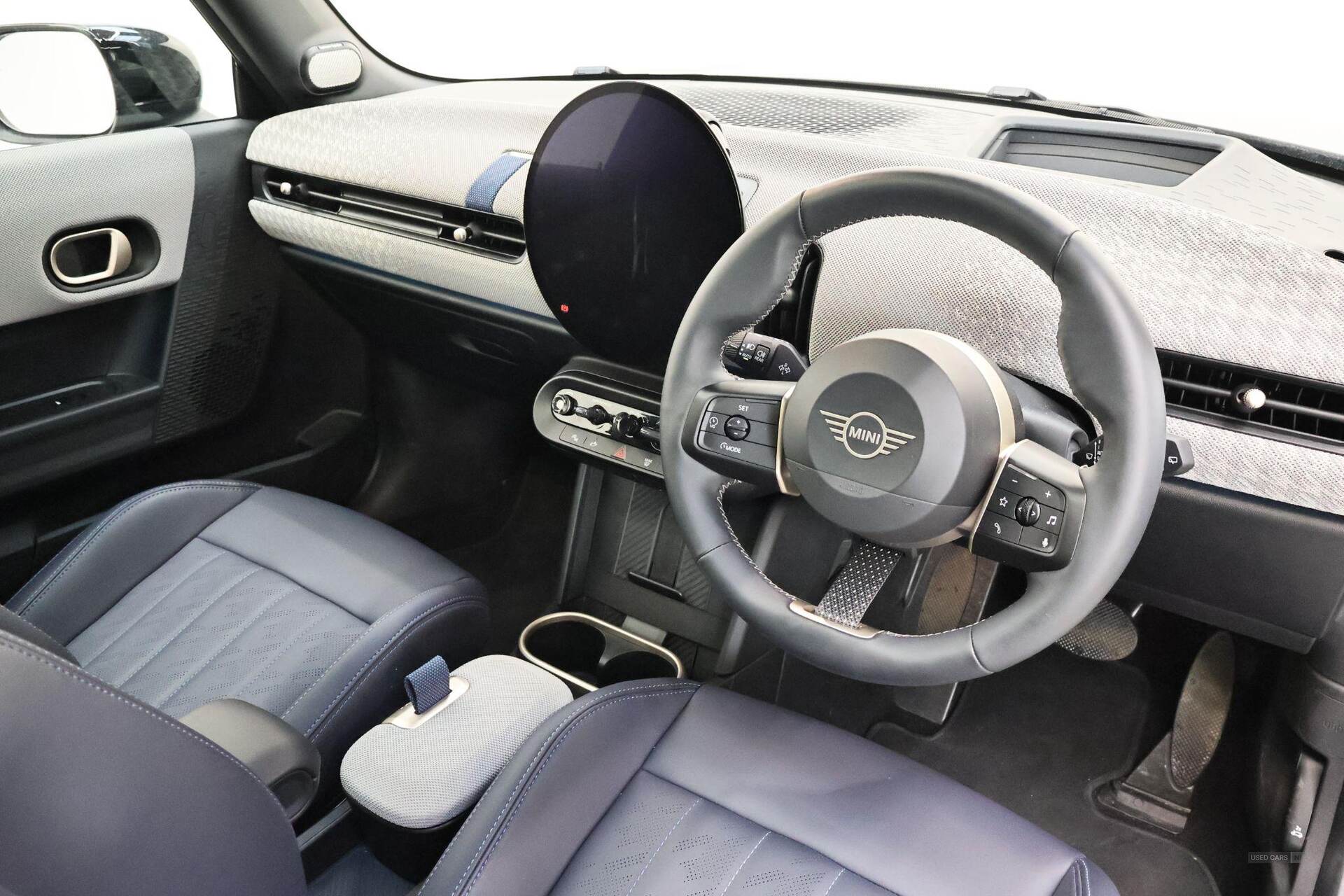 Apr 2024 MINI Hatch Cooper 1.5 C Exclusive 3dr Auto